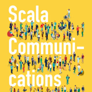 株式会社スカラコミュニケーションズ 様 会社案内制作実績：スカラコミュニケーションズの社員たちが笑顔で語り合う様子