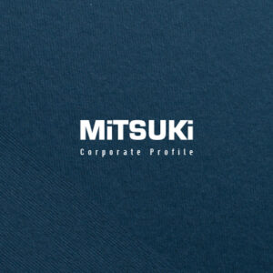 みつき税理士法人 様 会社案内制作実績：紺色の背景に浮かび上がる、みつき税理士法人のロゴ