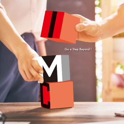 株式会社IMC 様 採用パンフレット制作実績：IMCで共に未来を創る、情熱あふれる仲間たちの笑顔